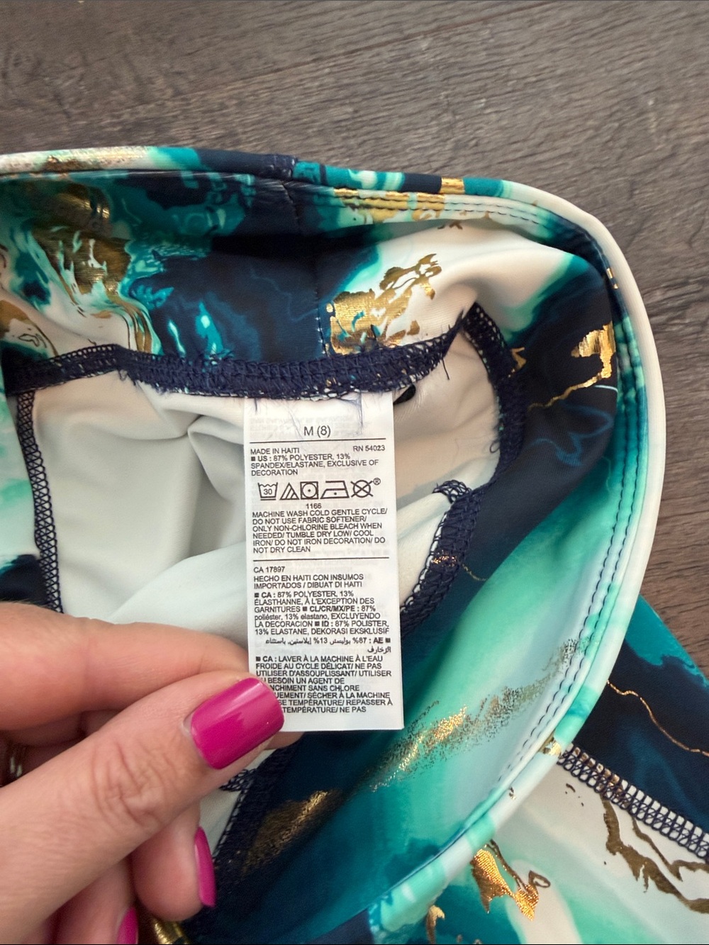 Old Navy Active Medium 8 PowerSoft Side-Pocket Blue Marble Biker Shorts - Picture 5 of 7